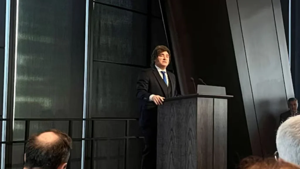 Argentina’s Milei Makes Pitch to Global Investors