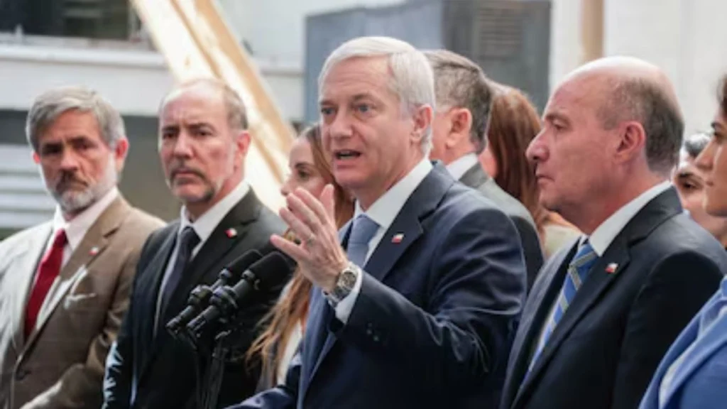 Chile Impone Recortes para Mejorar Finanzas Públicas